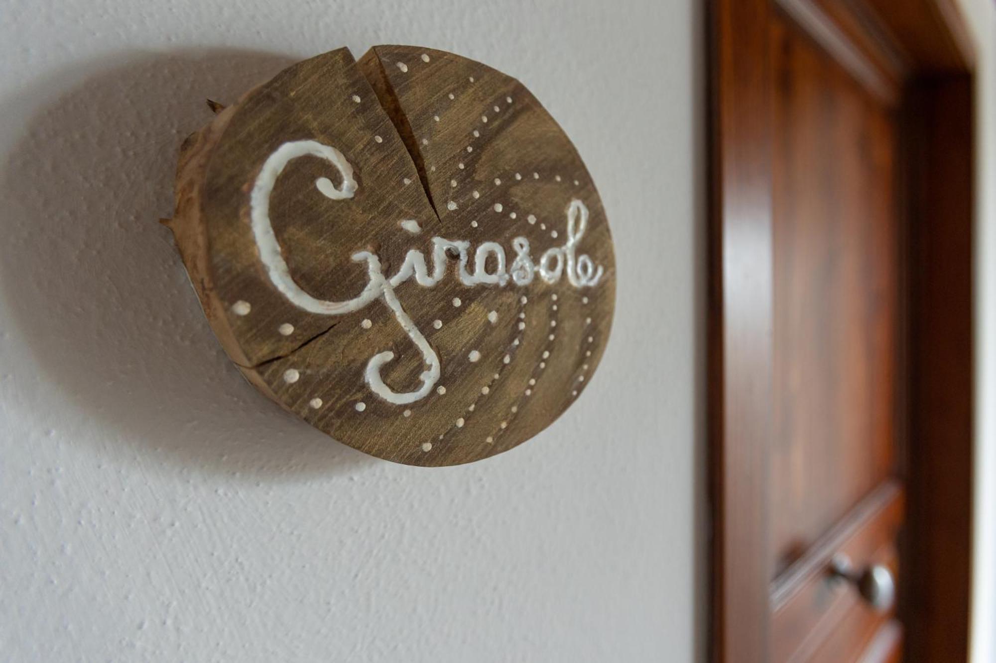 Agriturismo La Valle Della Lavanda - Podere Mezzastrada Fauglia Værelse billede